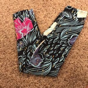 Colorful leggings ( black, blue, purple, pink )